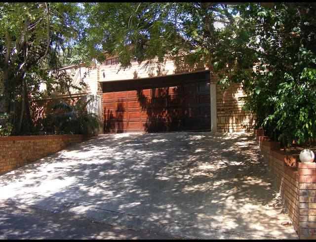 2 BEDROOM APARTMENT TO LET IN SAFARI GARDENS
